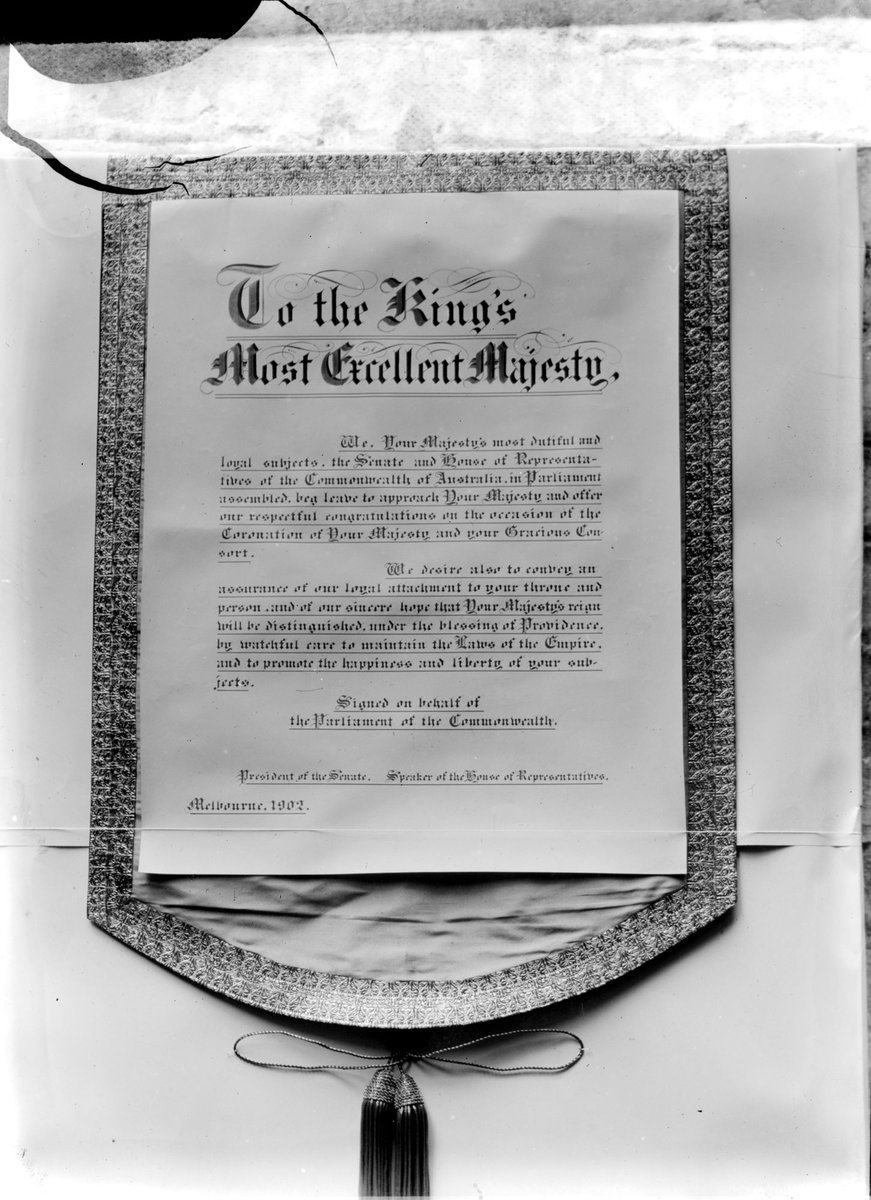 Commemorative banner to H.M. King Edward VII from the Parliament of the Commonwealth, Melbourne 1902, on the occasion of his coronation (1880–1920)