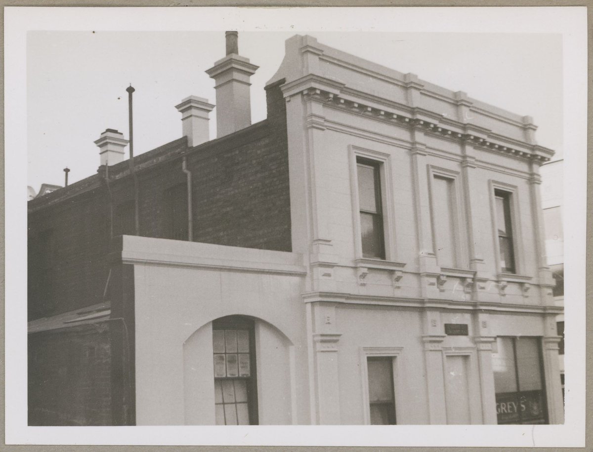 Shop at cnr of Queen and Little Bourke Sts. - Little Bourke St. facade [Melbourne, Vic.], Melbourne City (1949)