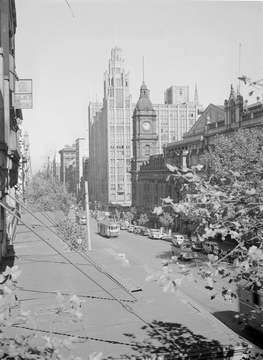 Collins St. looking west from Russell St, Melbourne City (1930–50)