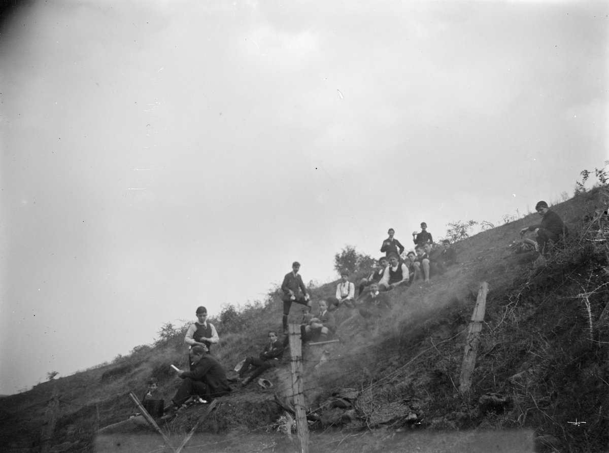 Footscray Technical School outing to Werribee Gorge (1917)