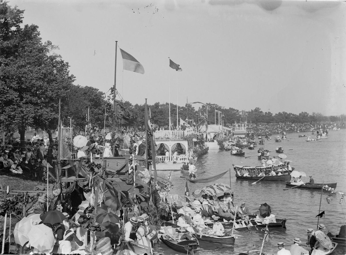 Decorated boats and floating pavilions - Henley on Yarra, Melbourne, Victoria, Yarra River (1900–14)