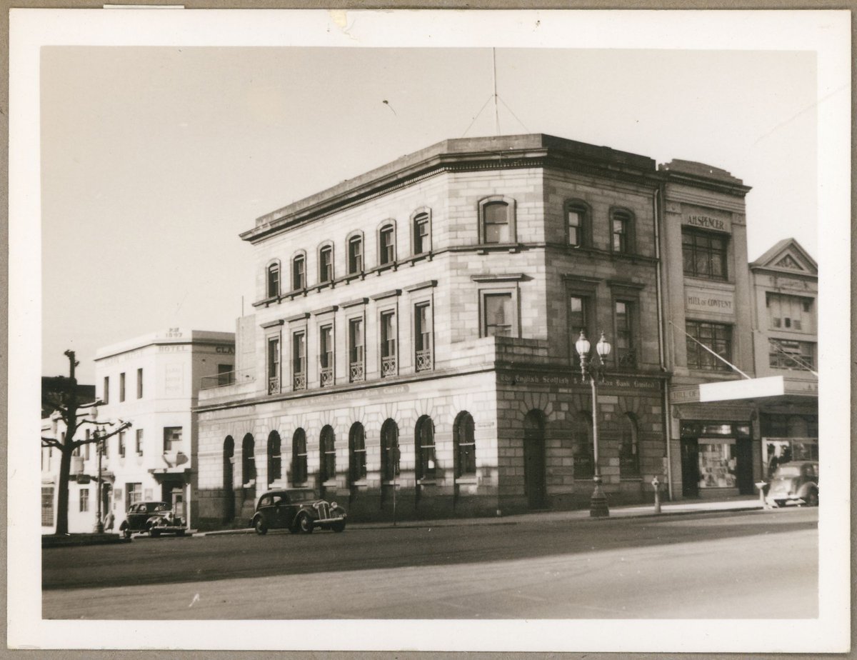 E.S. and A. Bank bld. i.e. building, cnr. of Bourke and Exhibition Sts., Melbourne, Vic (1949)