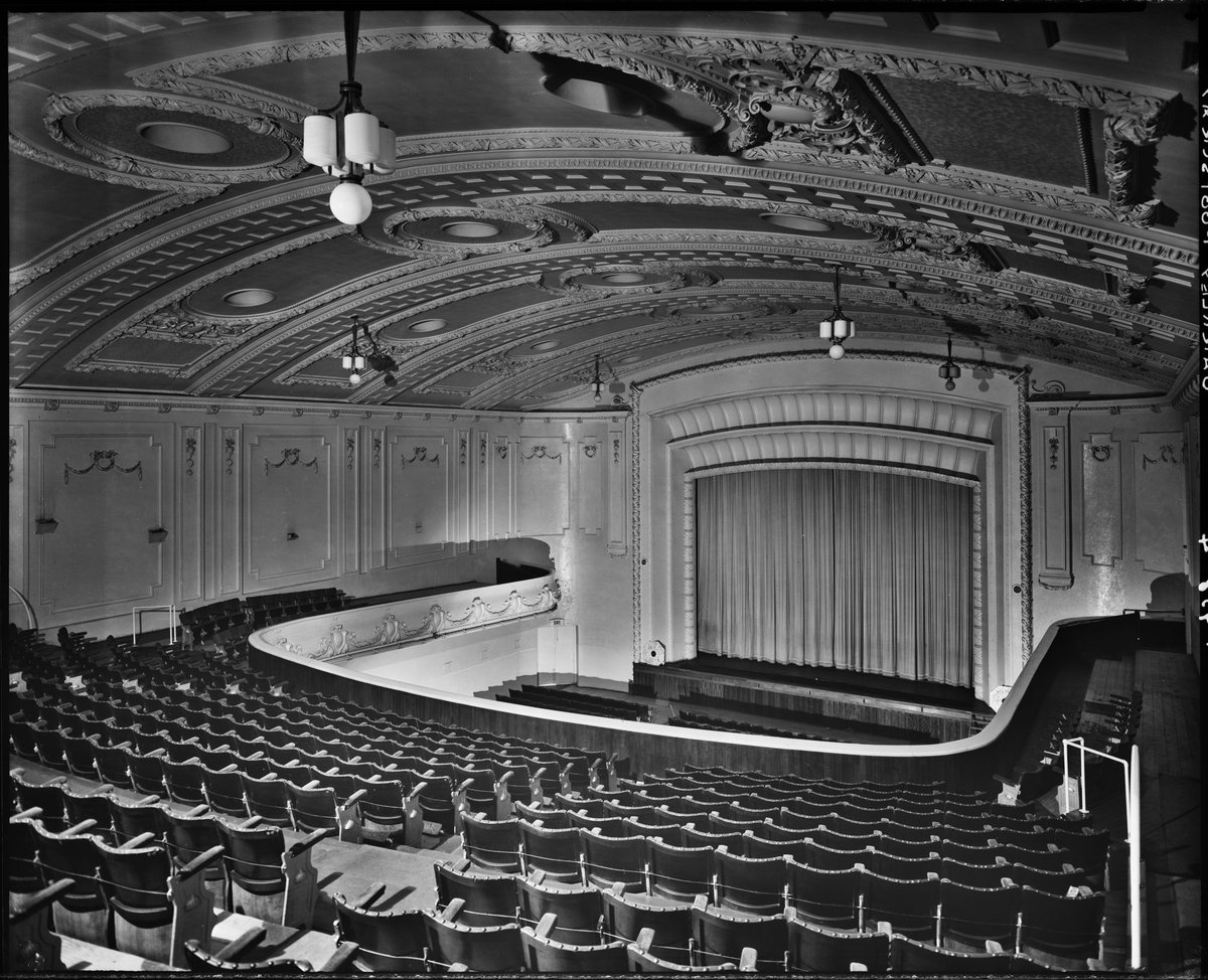 [Interior view of Barkly Theatre, 281 Barkly Street, Footscray] (1940s)