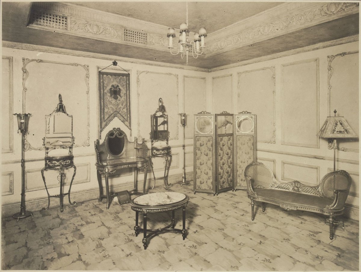 Interior of ladies boudoir at the State Theatre Melbourne (1929)