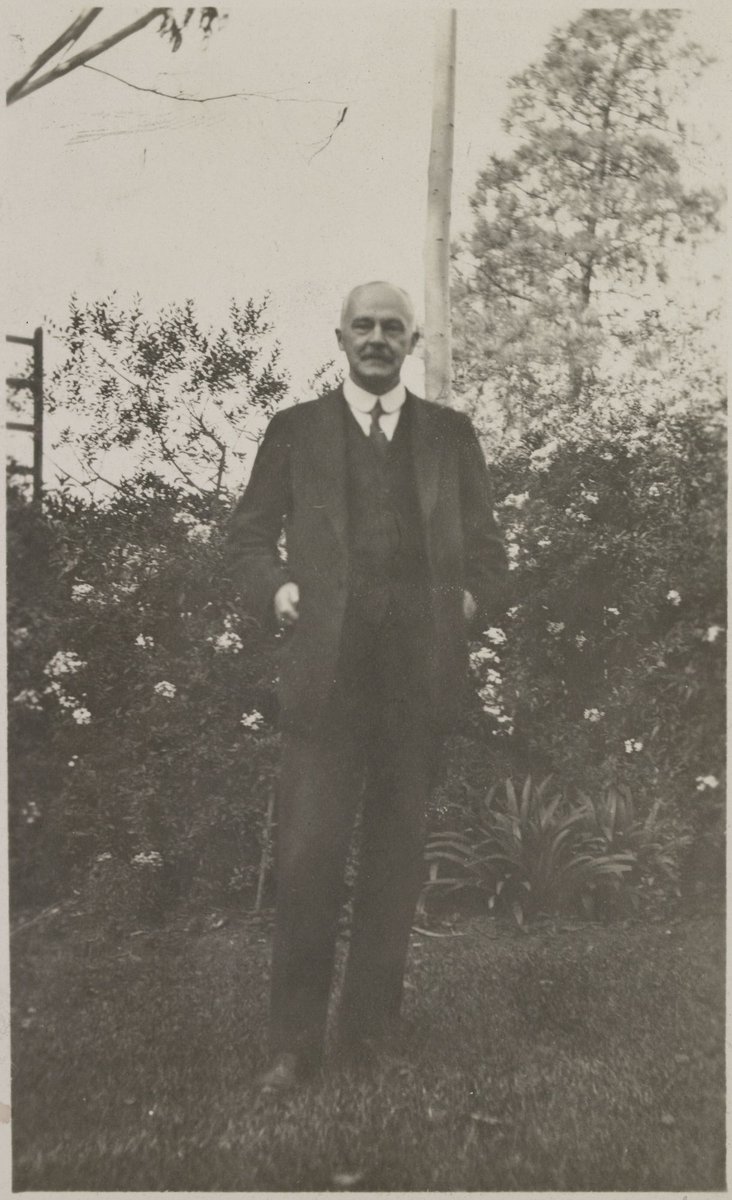 Melbourne University portraits of professorial staff, Parkville (1914?)