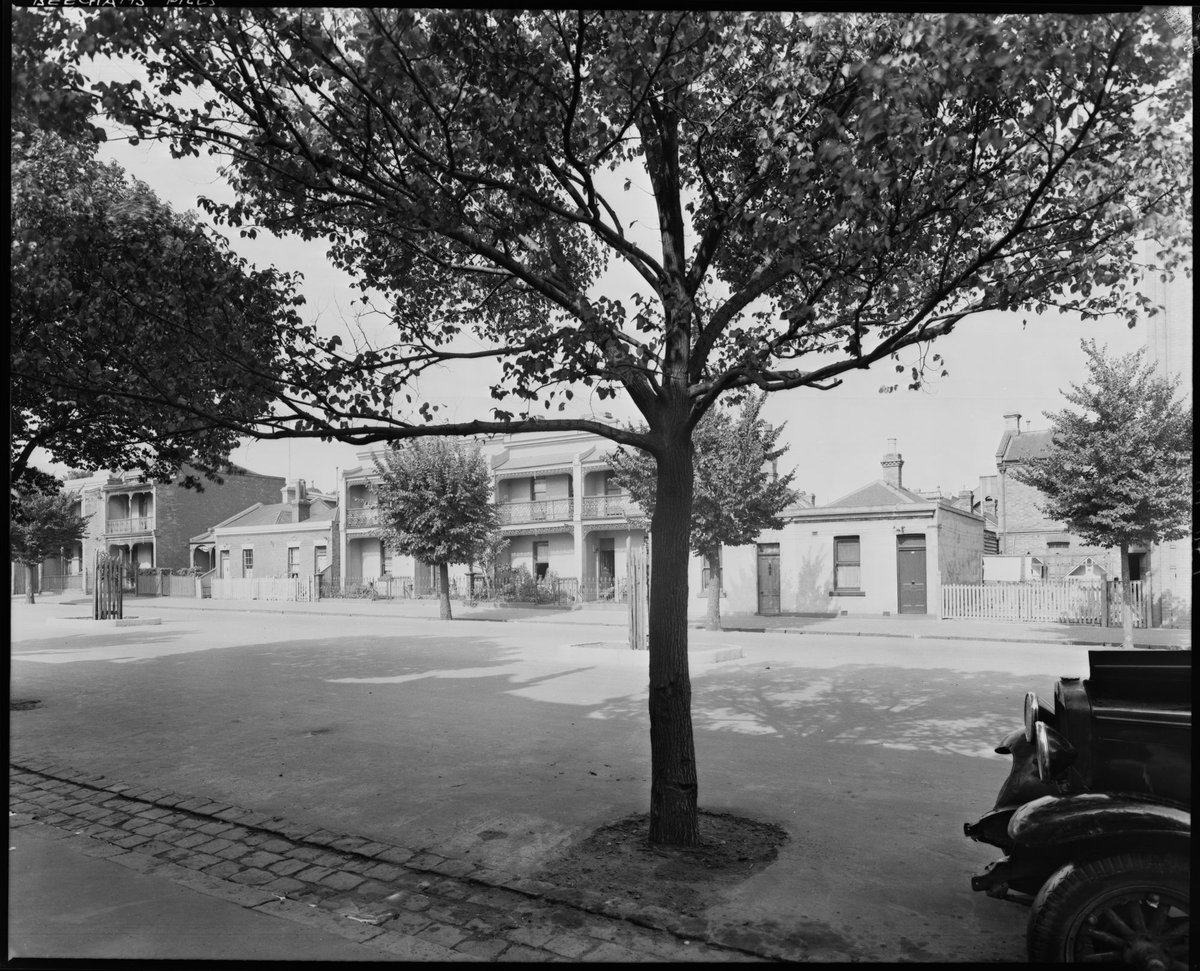 [Street scene, possibly Carlton] (1940s)