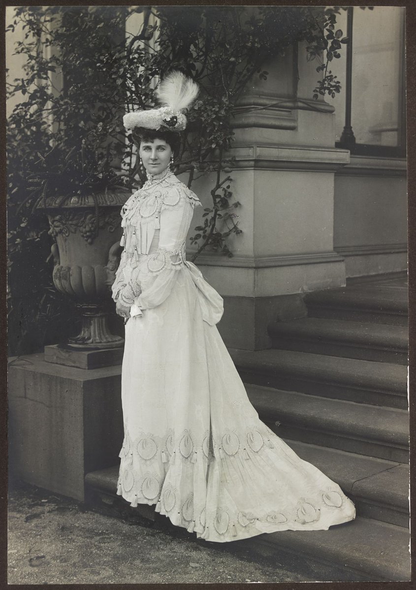 Lady Northcote (1903)