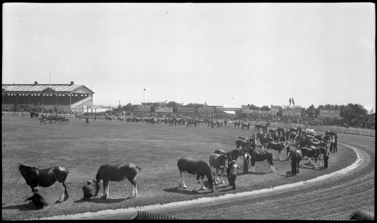 View of the Grand Parade, possibly Melbourne Showgrounds, Victoria, Flemington (1920–30)