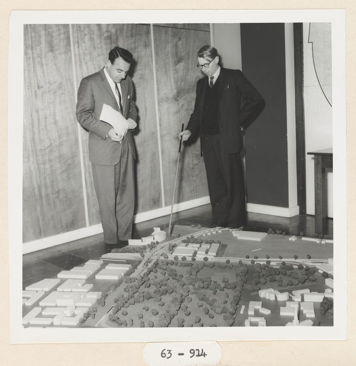 Exhibition of the Melbourne Metropolitan Planning Scheme 1954 at the Public Library of Victoria November 1953, Melbourne City