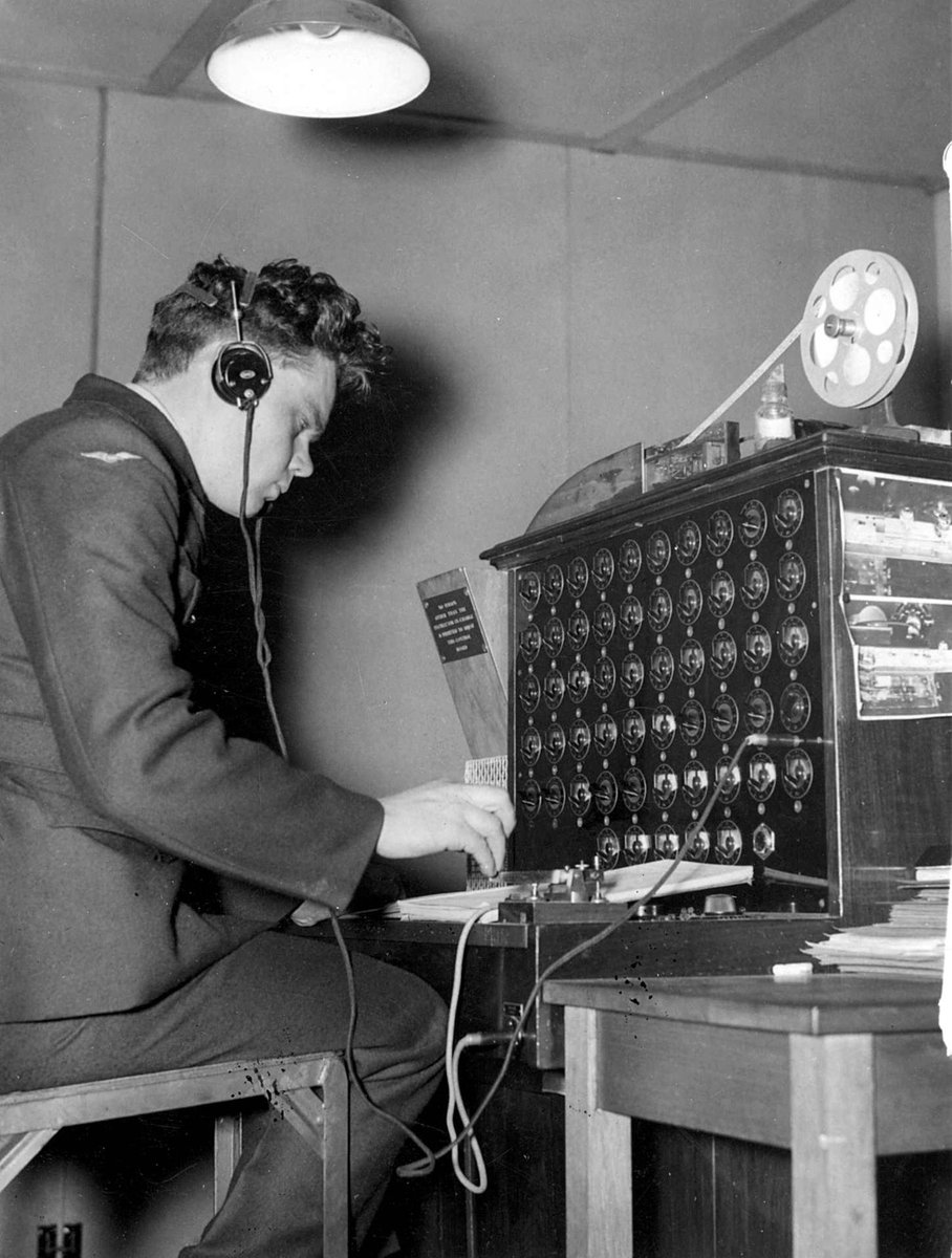 Morse class at Melb Tech [i.e. Melbourne Technical College] (c. 1941)