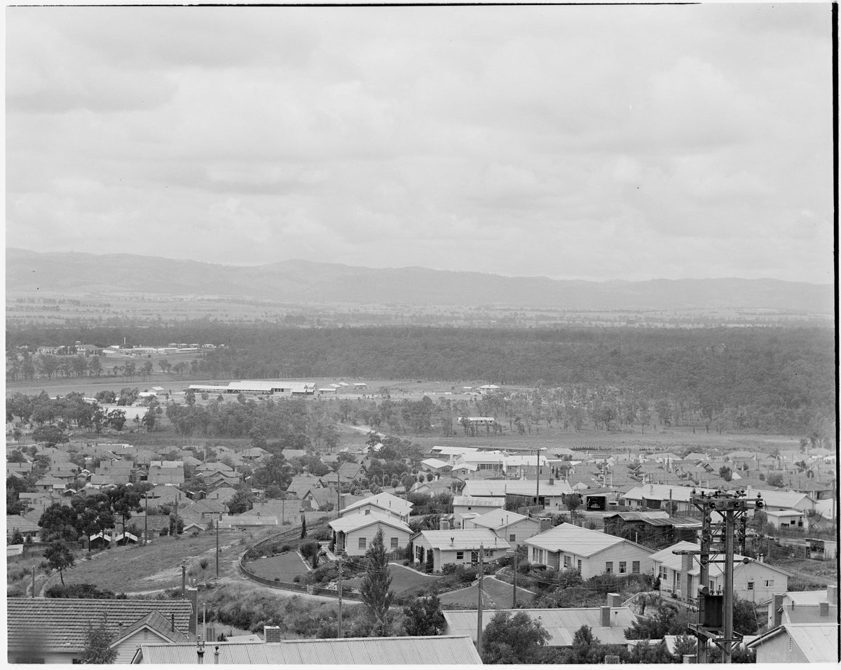 View of Yallourn houses from Reservoir Hill, [Vic.] (1942)