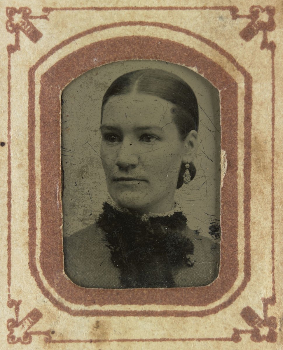 Members of the William Hall Jnr. family of Williamstown (1880–90)