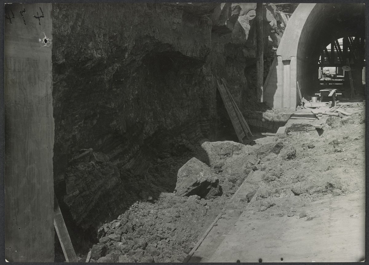 South Kensington to West Footscray, site of slip in Bunbury Street on 28/10/27 (1927)