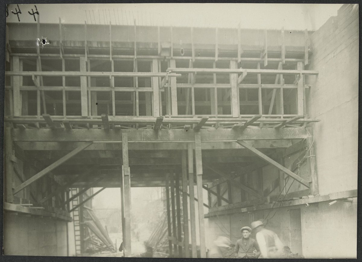South Kensington to West Footscray, Bunbury Street subway (1927)