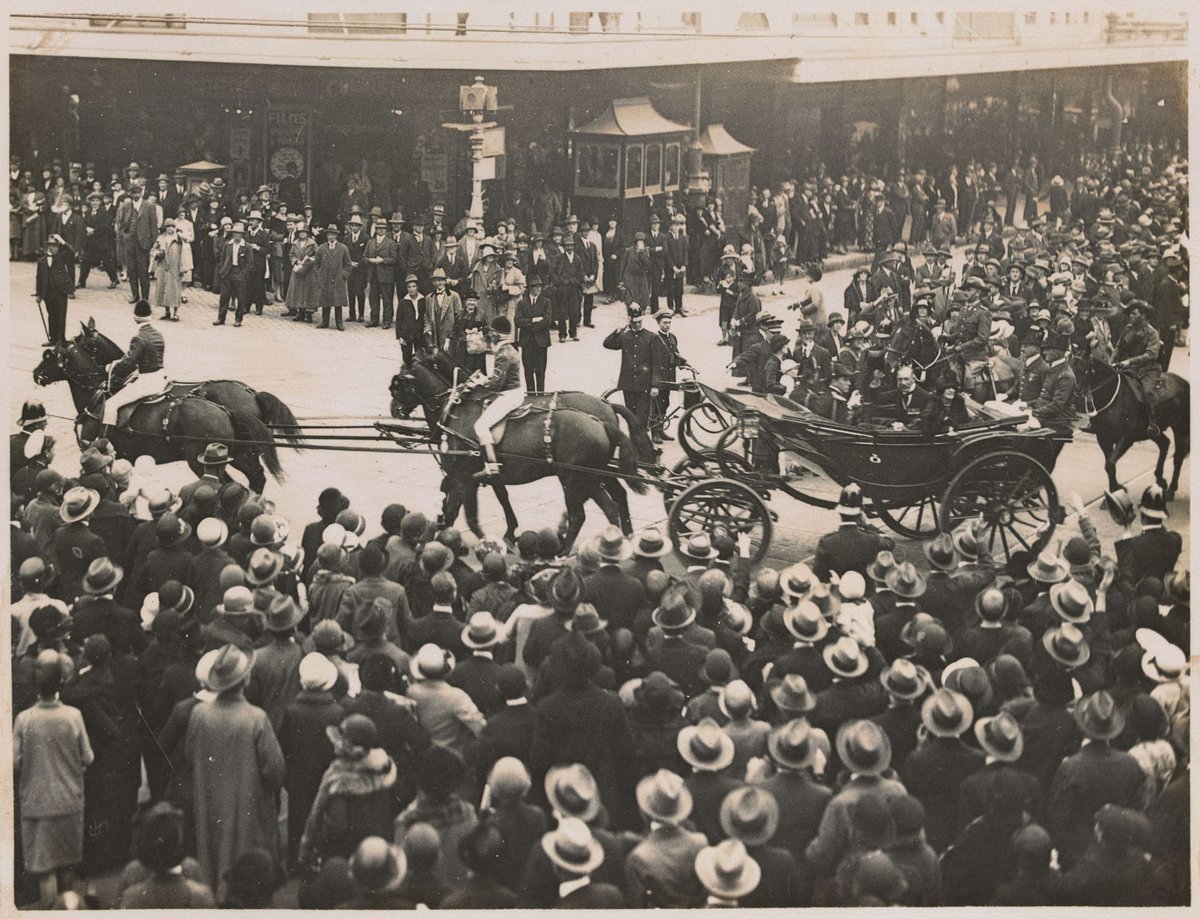 A memento of the departure from Melbourne of their Excelliences Lord & Lady Stradbroke, Melbourne City (1926)