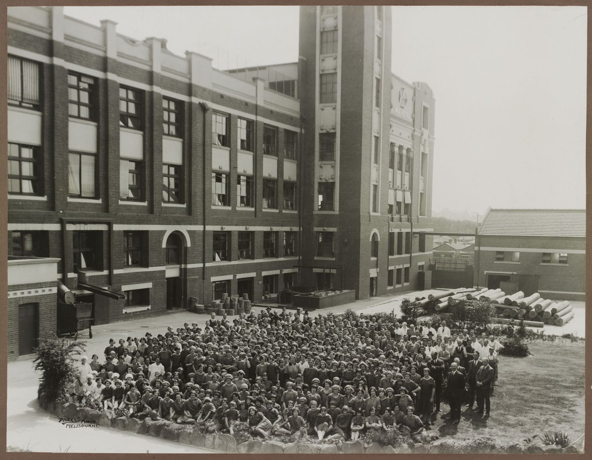Bryant & May employees in front of Melbourne factory (1926)