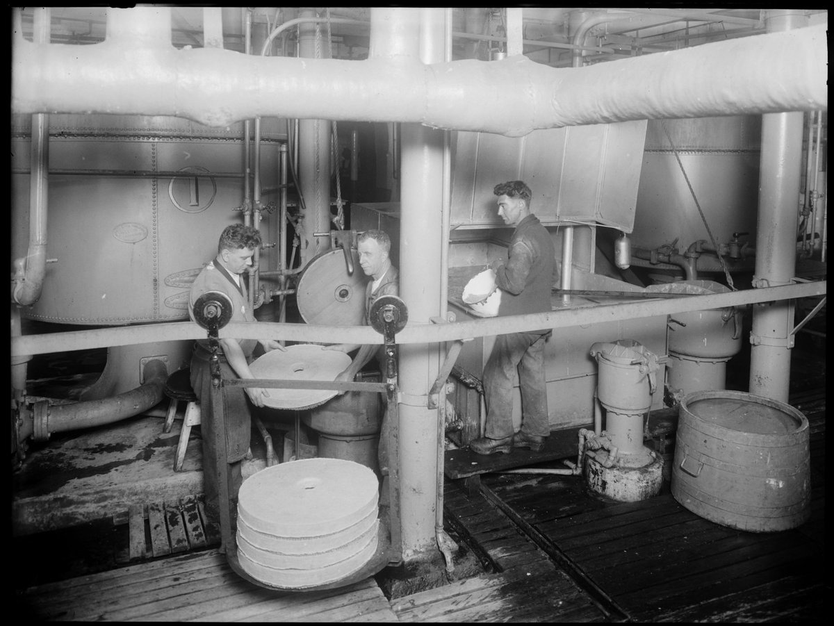 Interior showing filters in the Carlton Brewery (1938)