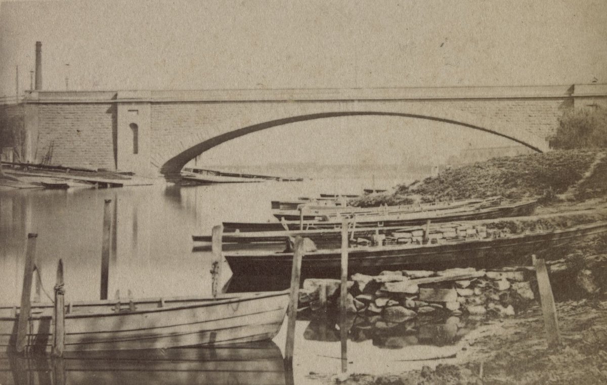 View of Melbourne - buildings and surrounds, Vic (1880–1910)