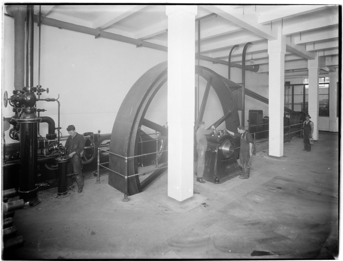Engine room of the Victoria Brewery, Victoria Parade, East Melbourne (1929)