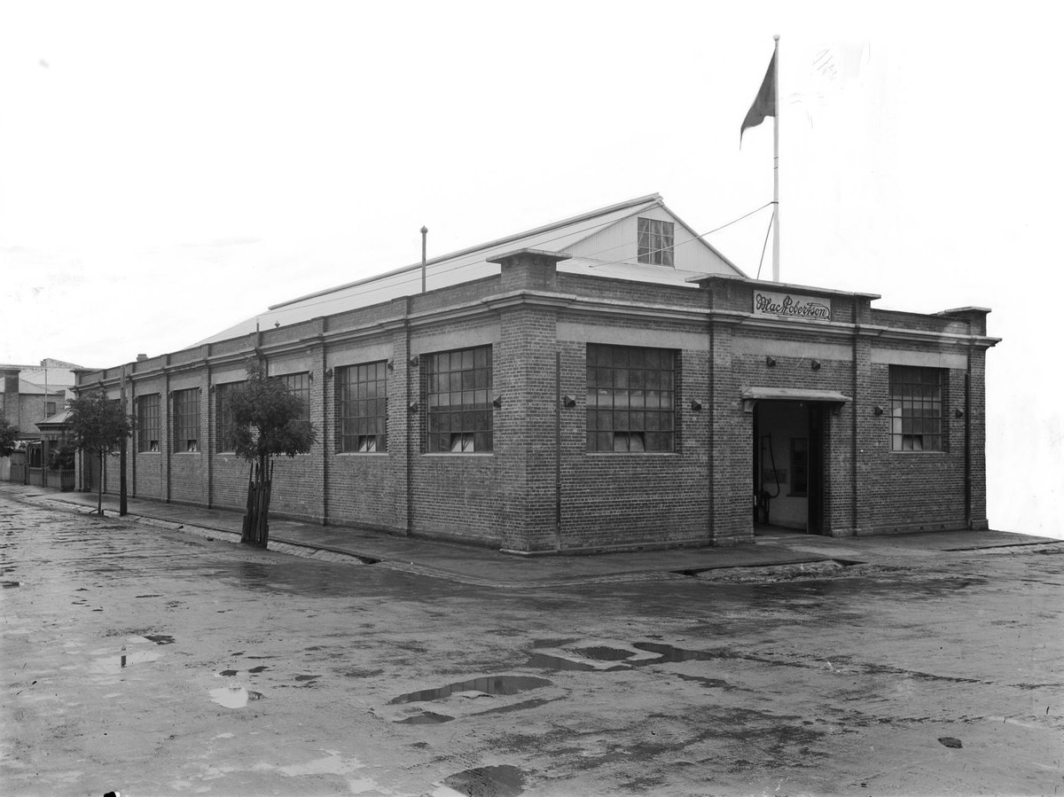 Exterior view of MacRobertson chocolate factory, Fitzroy, Vic (1910–40)