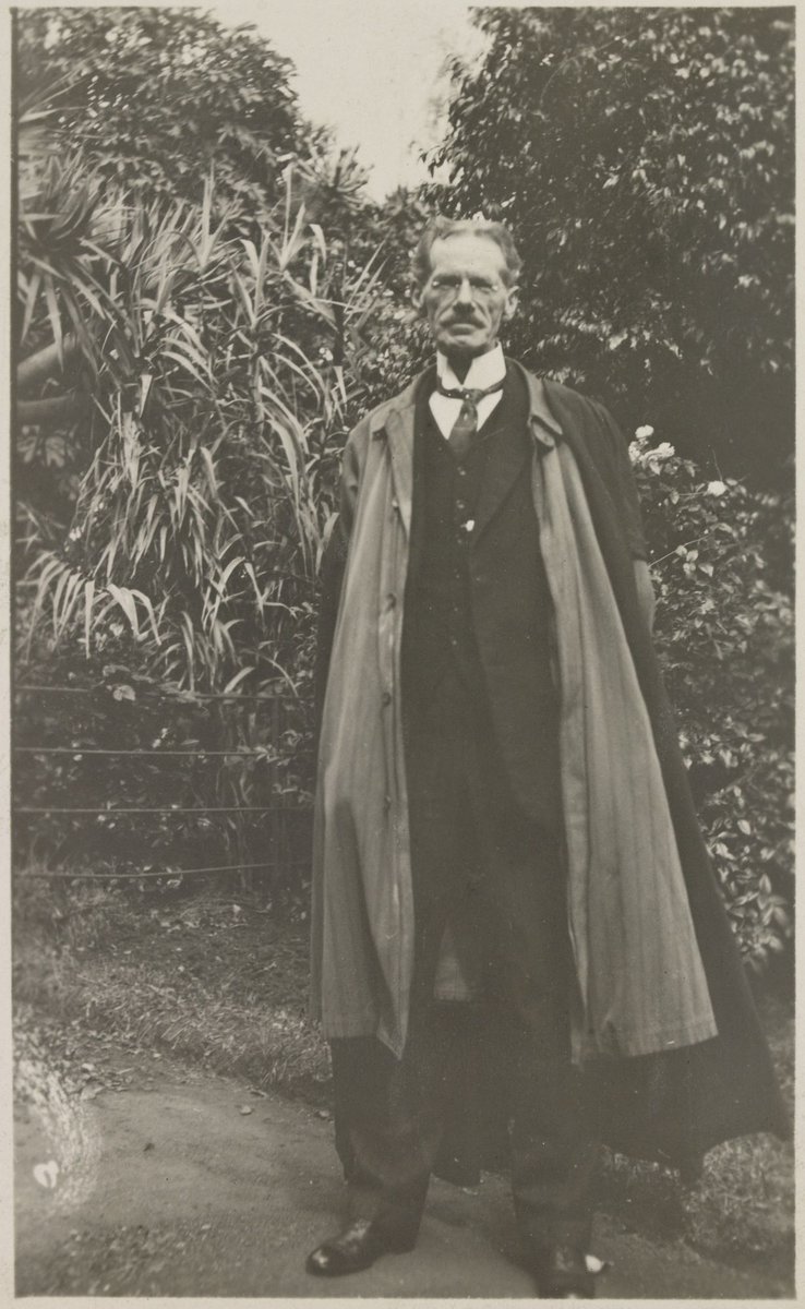 Melbourne University portraits of professorial staff, Parkville (1914?)