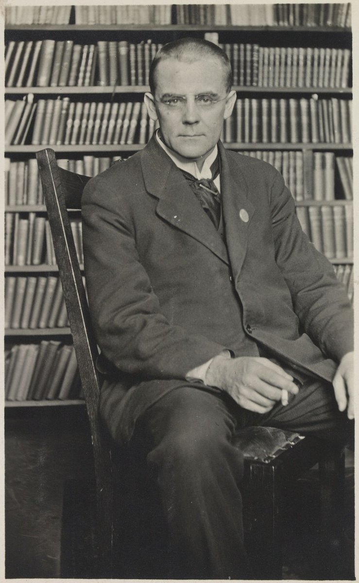 Melbourne University portraits of professorial staff, Parkville (1914?)