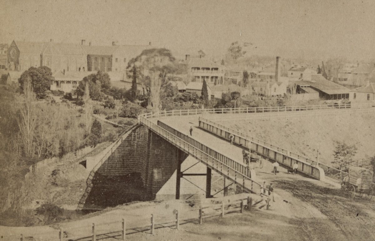 View of Melbourne - buildings and surrounds, Vic (1880–1910)