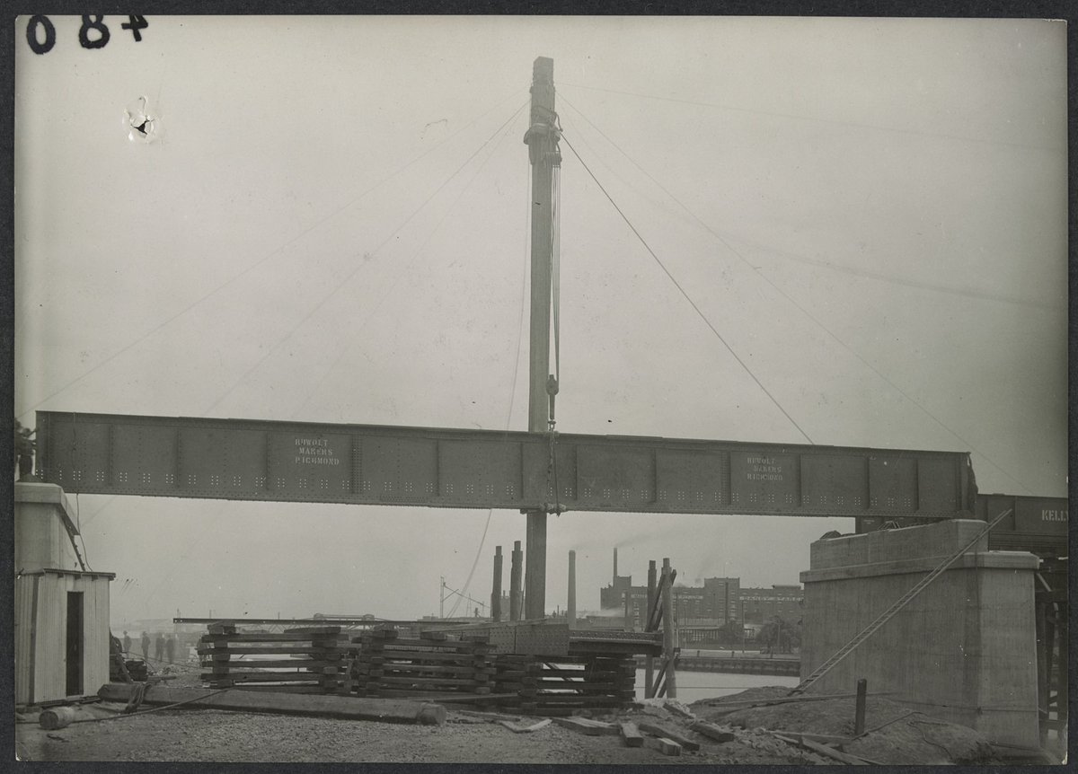 South Kensington to West Footscray, bridge construction (1927)