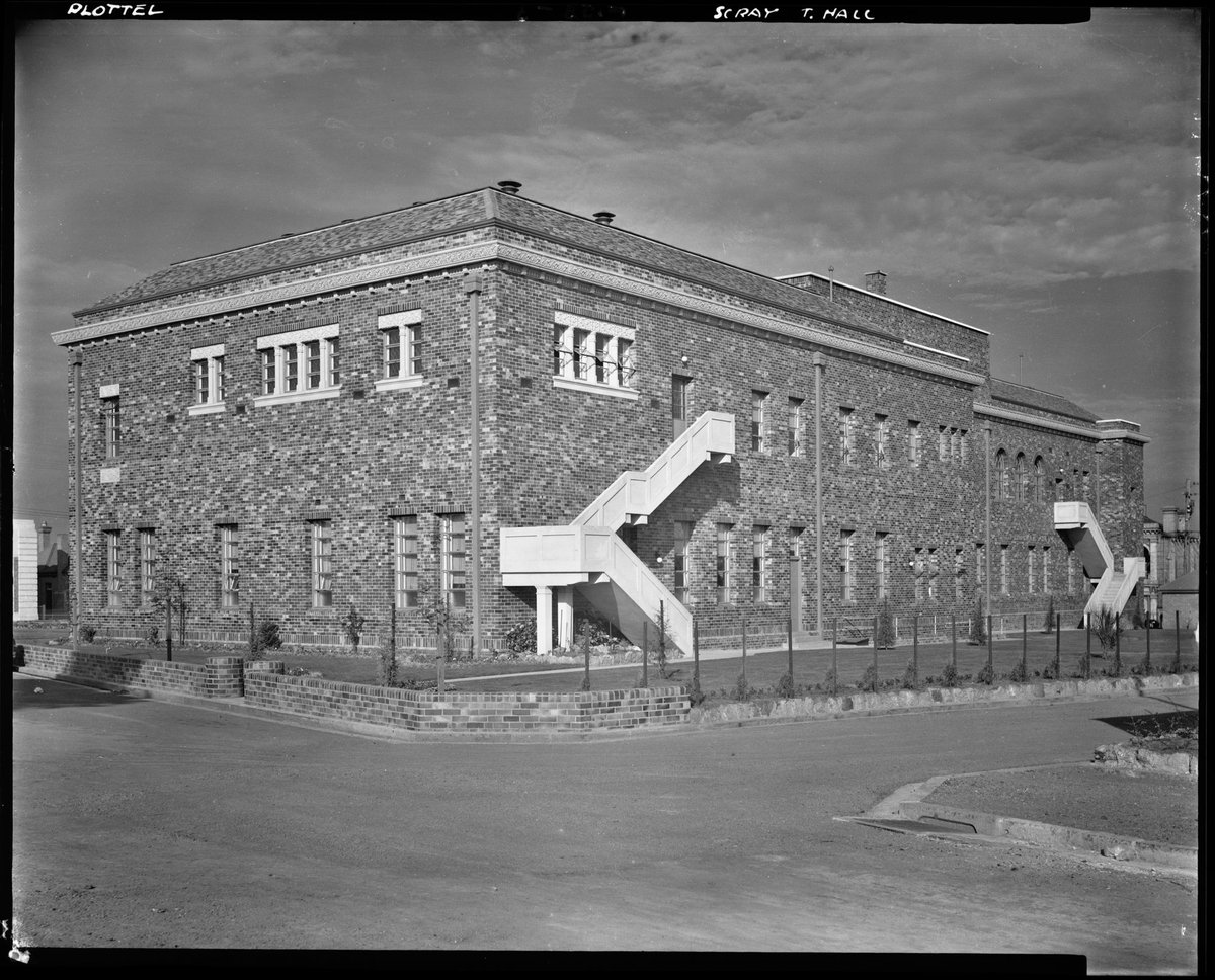 Footscray Town Hall (1930s)