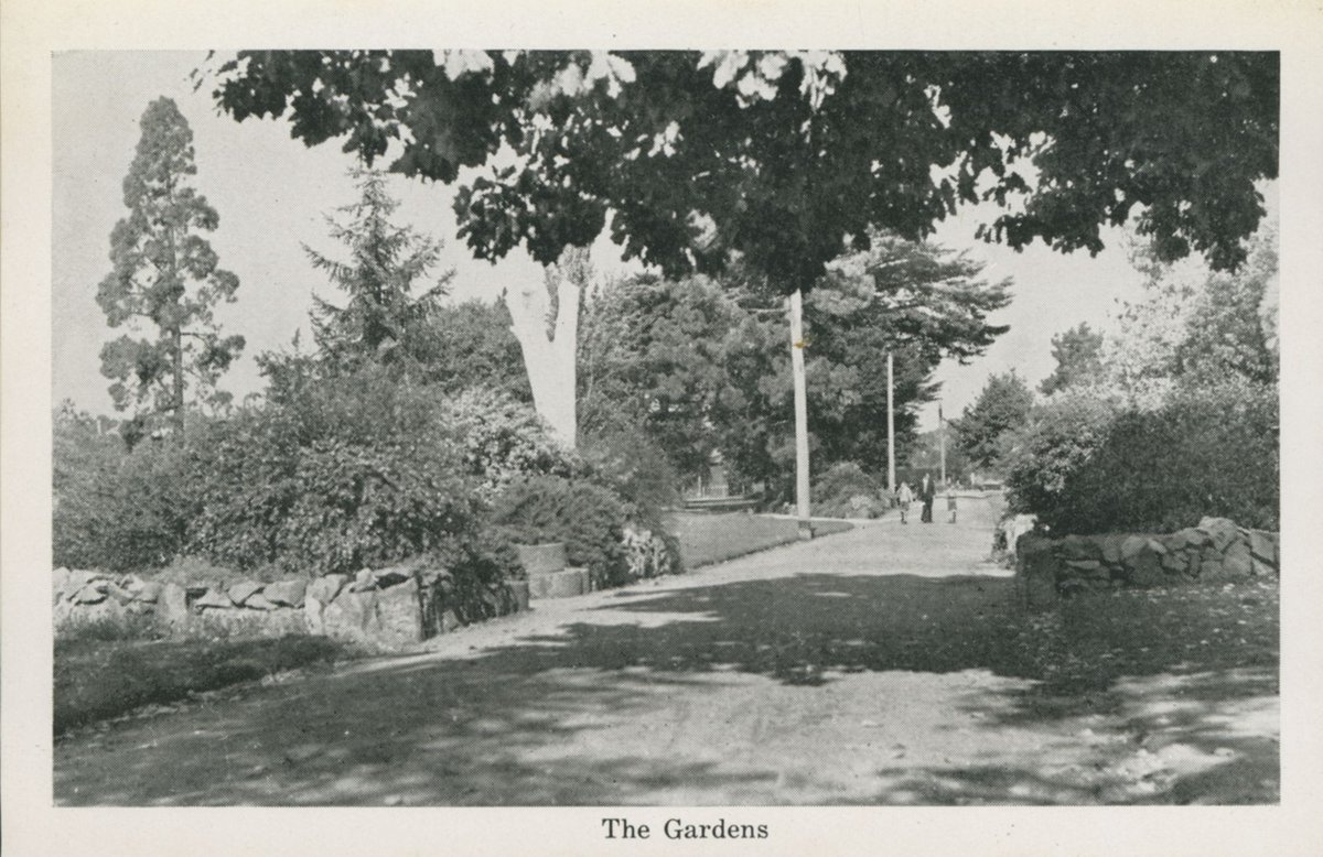 "Dandenong, Vic. photographic booklet" (1950s)