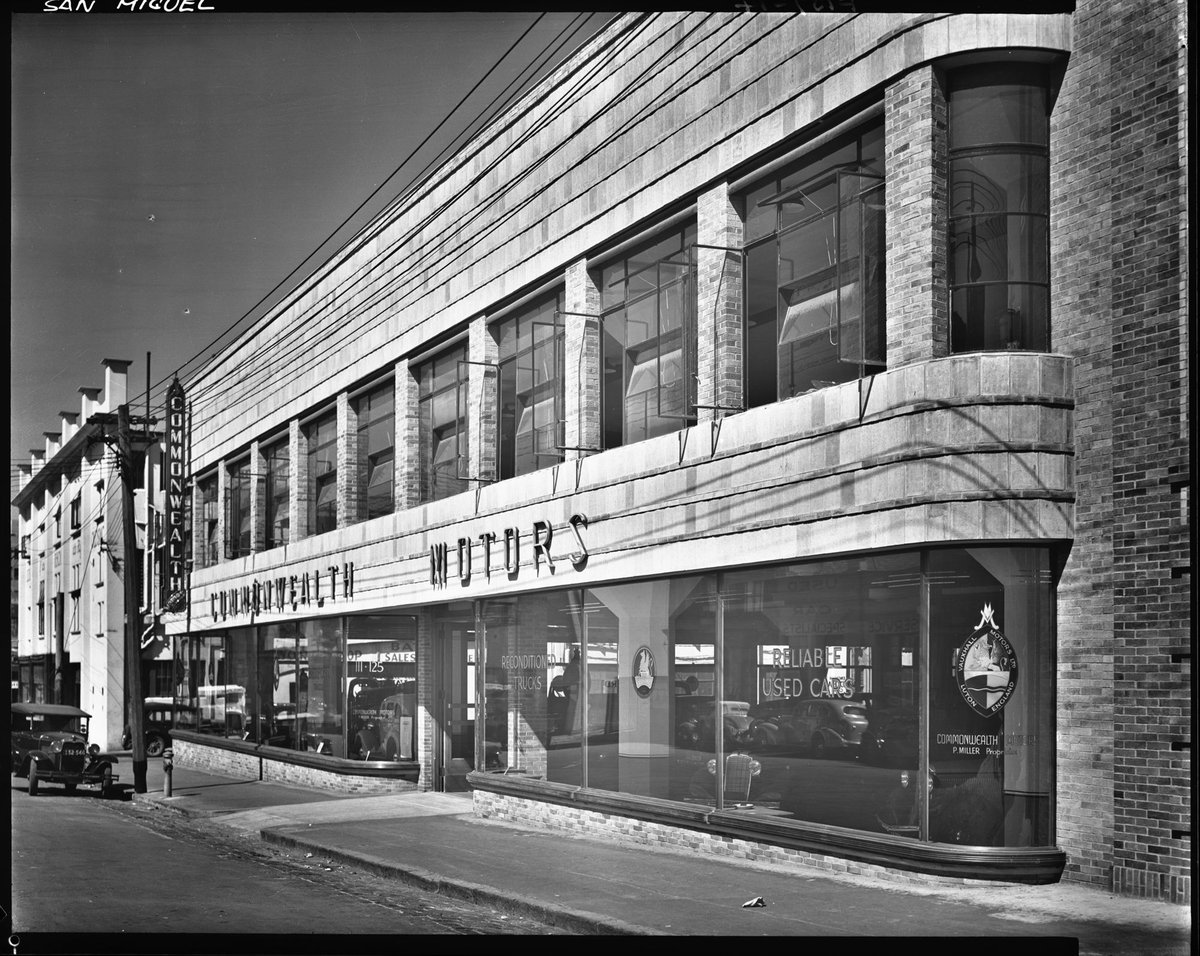 Exterior views of Commonwealth Motors, 111 A'Beckett Street, Melbourne, Melbourne City (c. 1937)