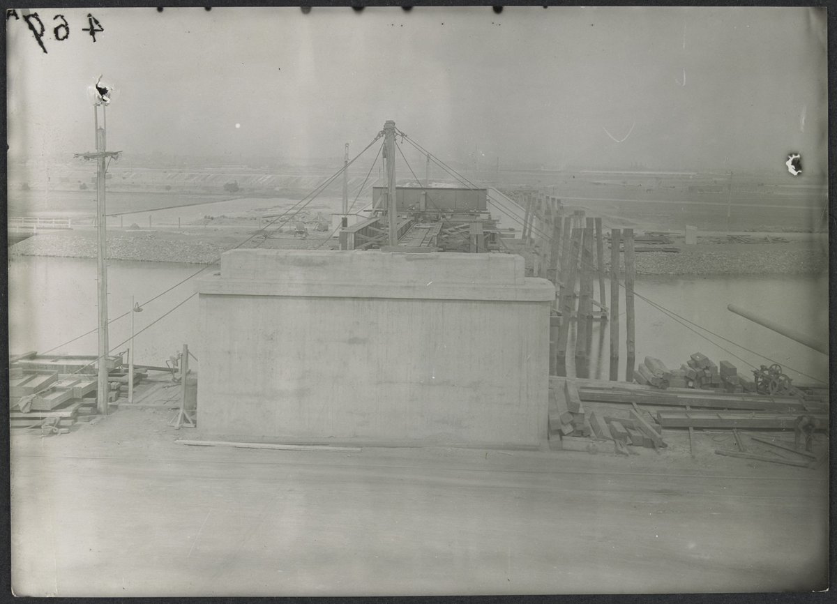 South Kensington to West Footscray, bridge construction (1927)
