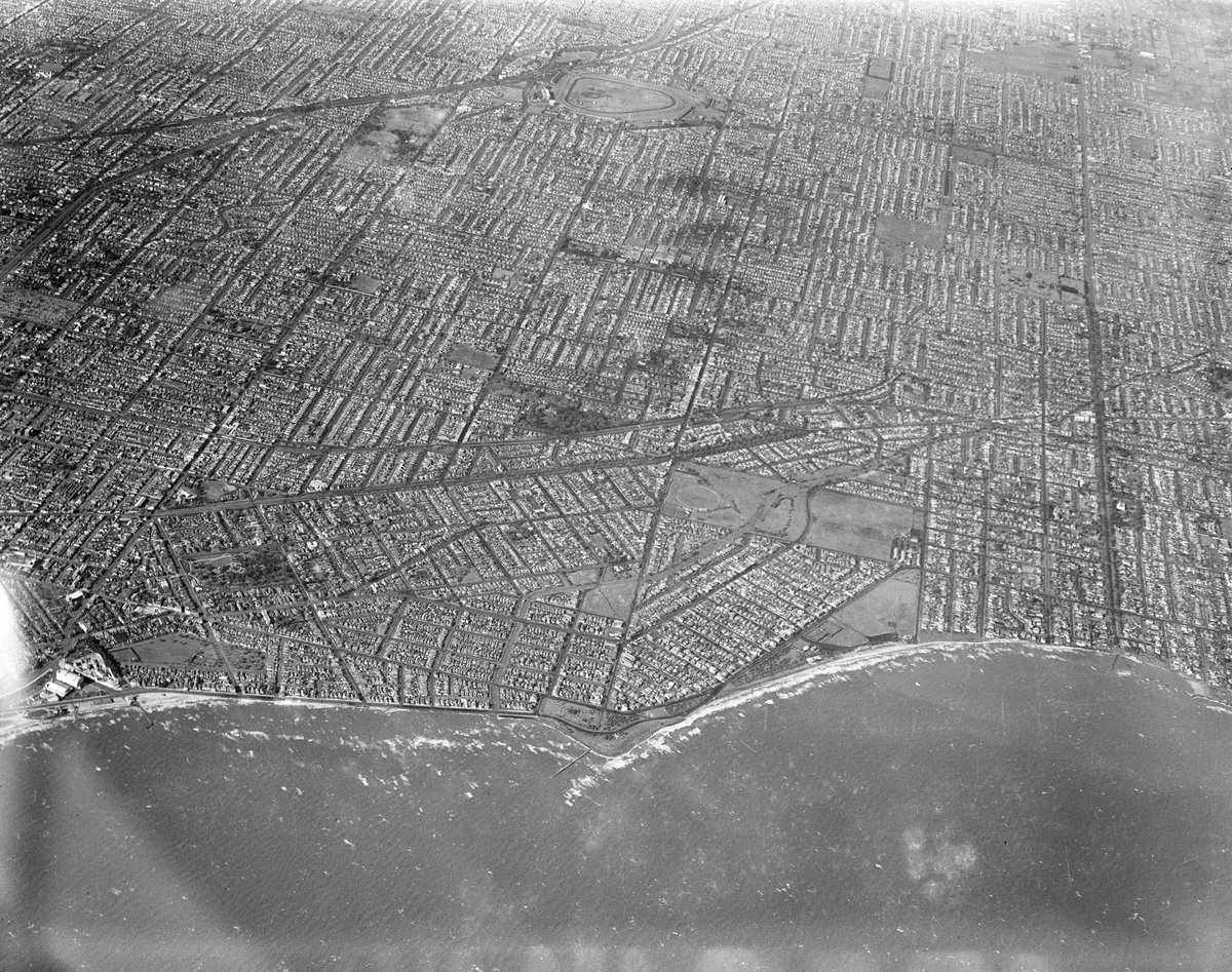 Aerial view looking towards Elwood? (1940–50)