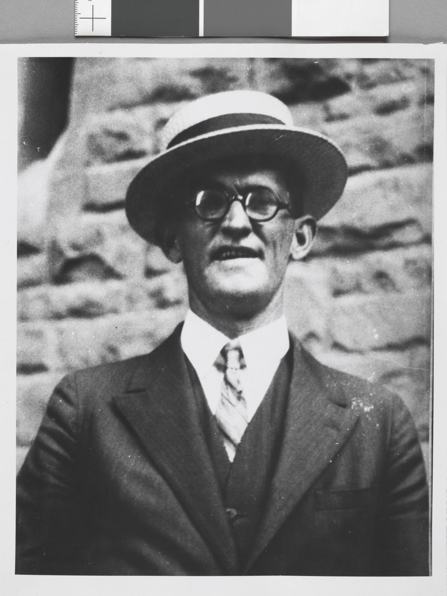 Street characters : A series of photographs taken of Melbourne street personalities, about 1930