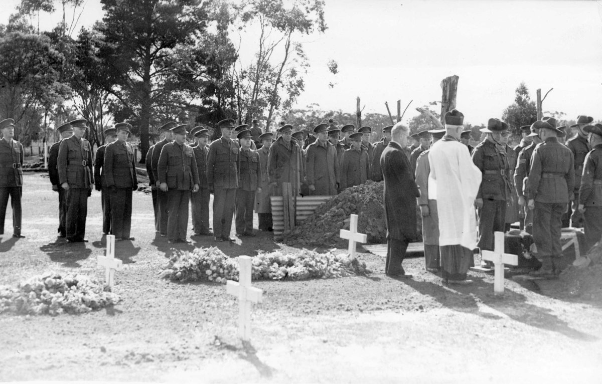 Graveside service of Military funeral of Lieut. Stewart Woods, Adjutant, 5th Batallion V.D.C. at Springvale (c. 1943)