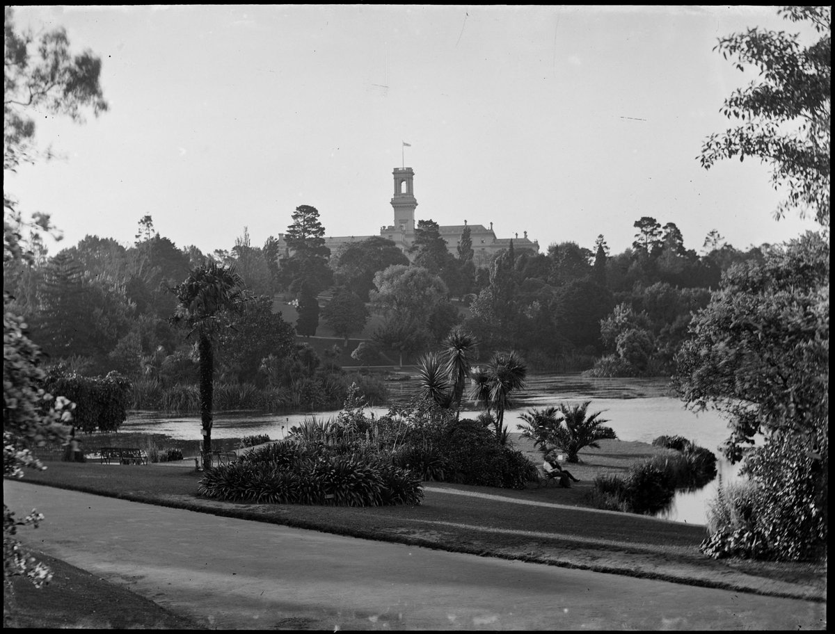 Ornamental Lake, Royal Botanical Gardens, Melbourne, looking towards Government House, Melbourne City (1900–10)