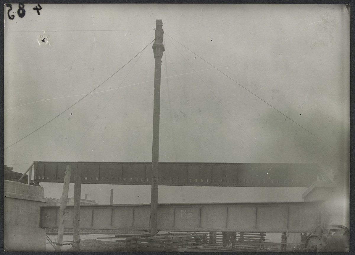 South Kensington to West Footscray, bridge construction (1927)