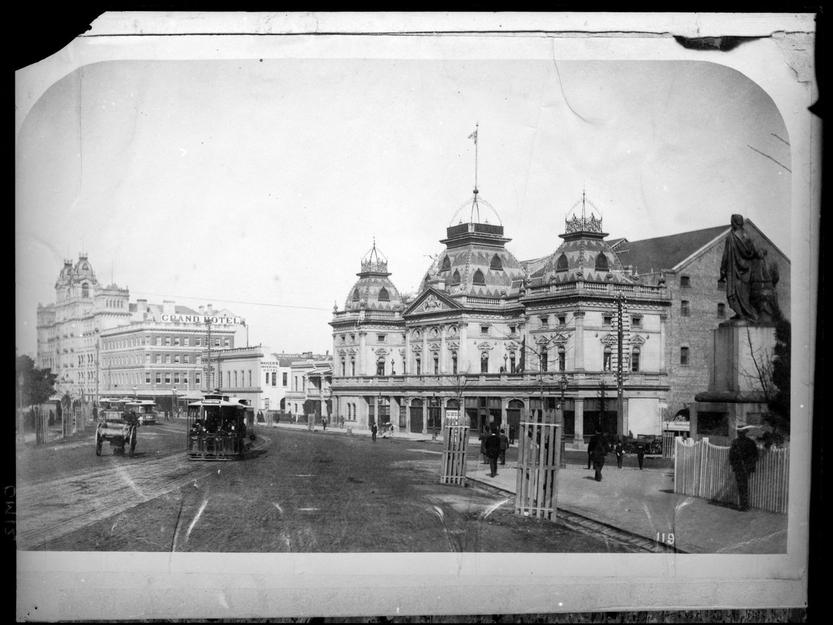 Princess Theatre and Spring Street looking towards the Grand Hotel, Melbourne City (1916)