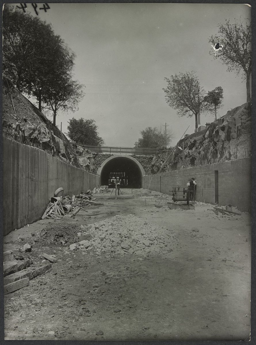 South Kensington to West Footscray, Bunbury Street subway (1927)