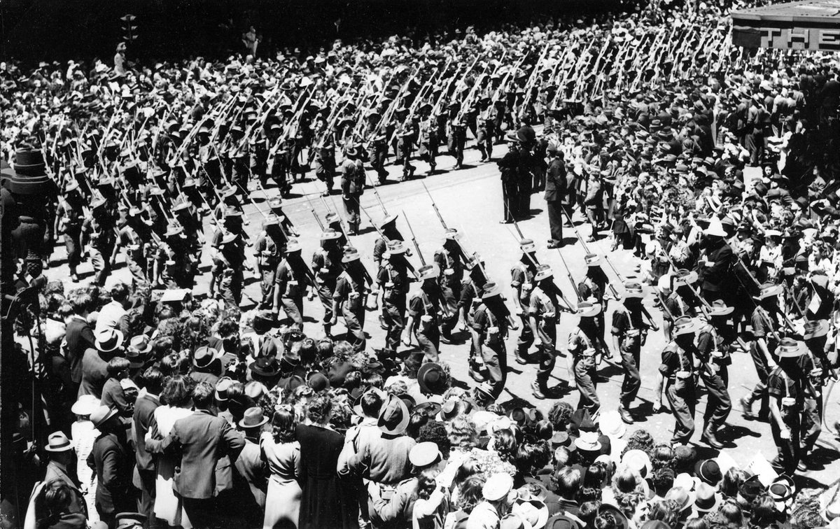 17th Brigade marching through Melbourne, Melbourne City (1940–46)