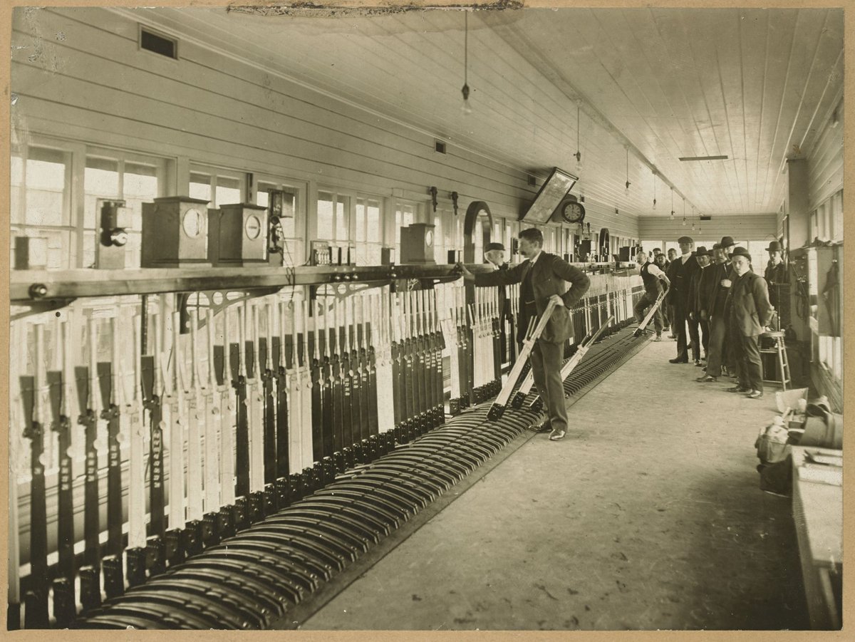 Flinders St. "C Box", opened 24-9-05, 180 levers, Melbourne City (1906)