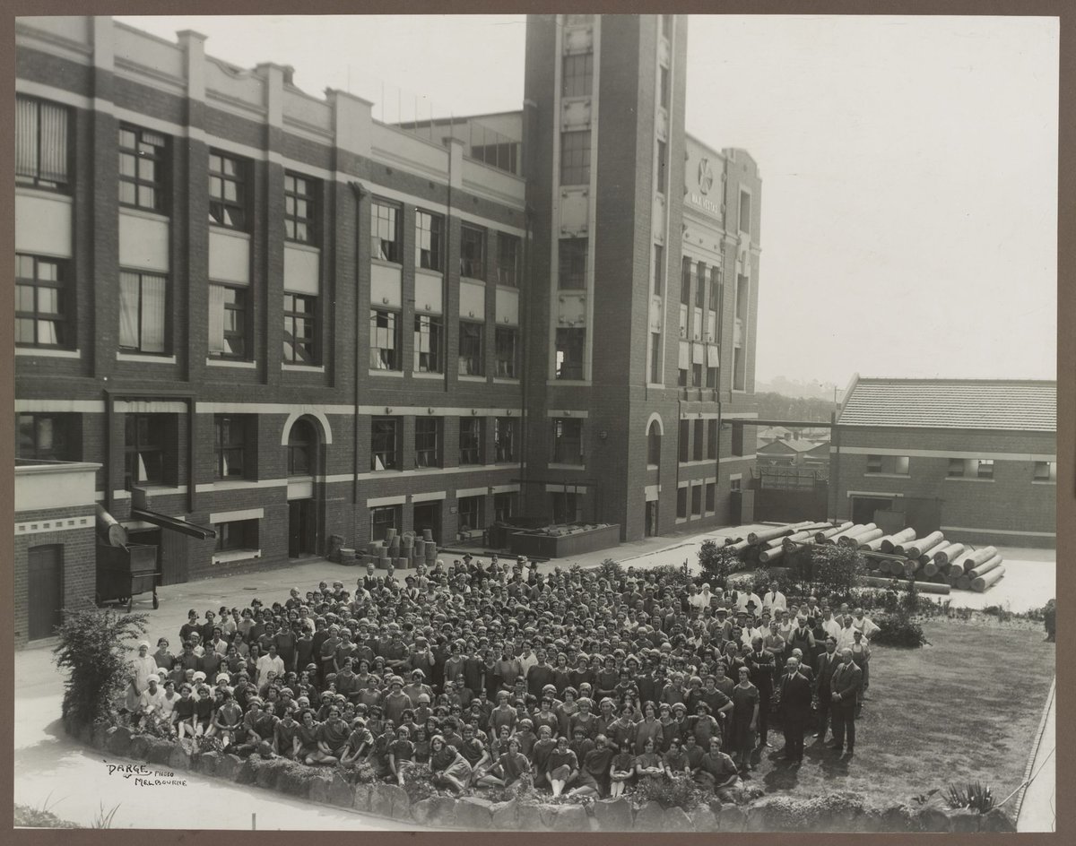 Bryant & May employees in front of Melbourne factory (1926)