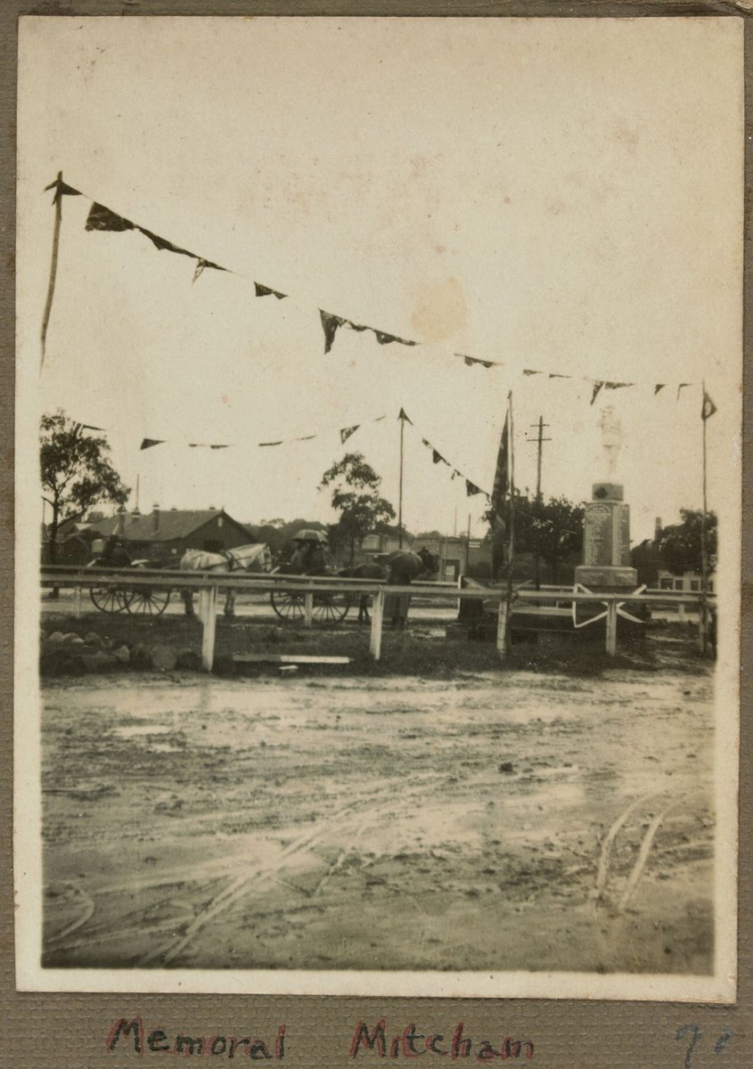 Memorial, Mitcham (1922?)