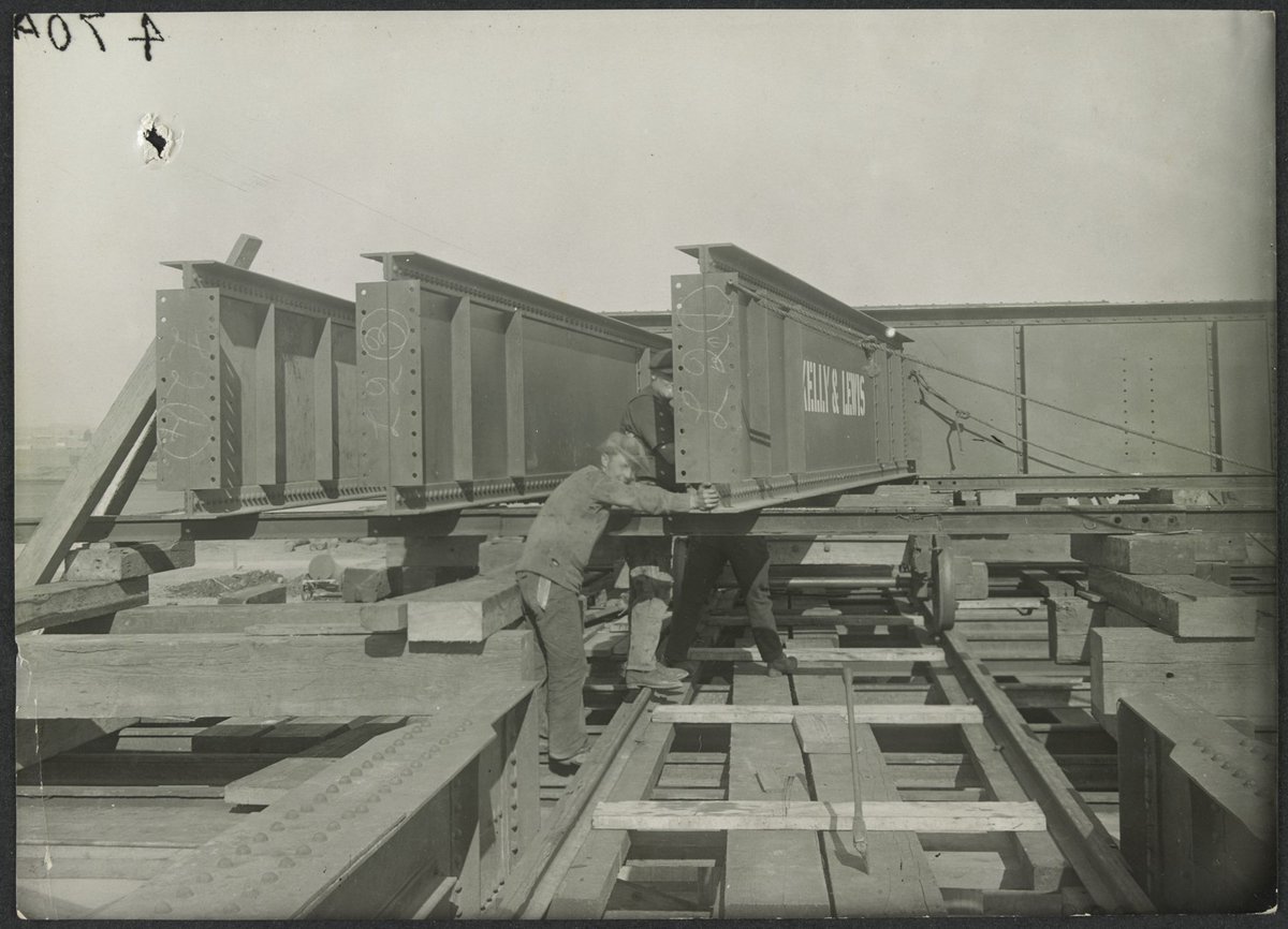 South Kensington to West Footscray, bridge construction (1927)