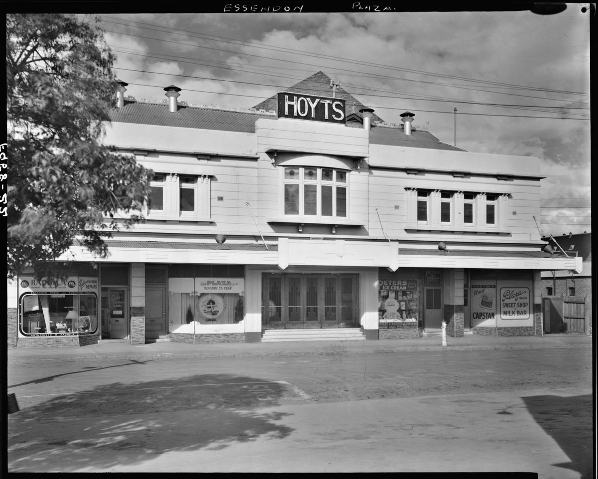 Hoyts Plaza Theatre, 5 Russell Street, Essendon (1940s)