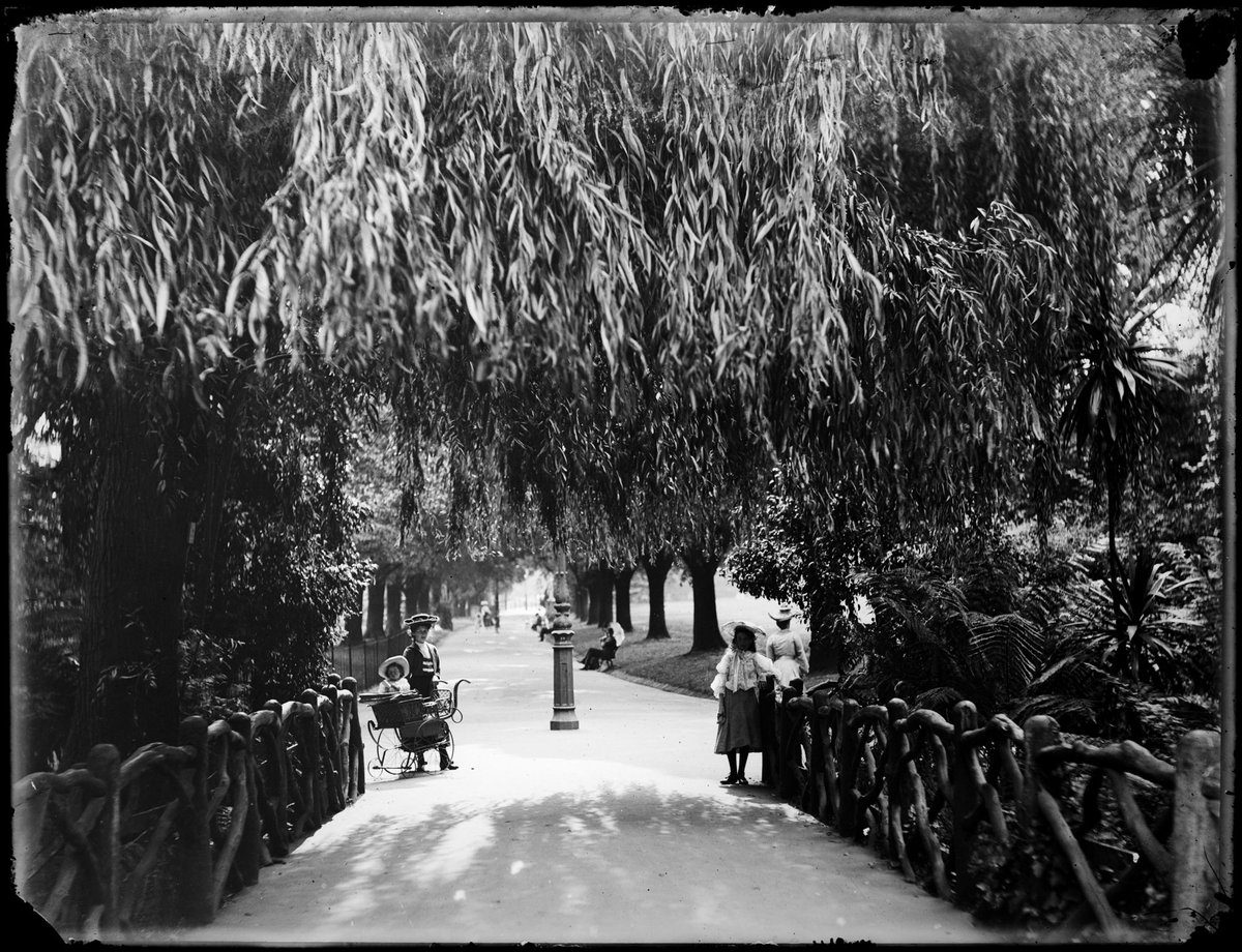 Fitzroy Gardens, Melbourne, East Melbourne (1914–16)