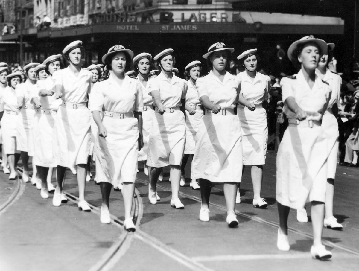 Royal Navy WRENS March in 3rd Victory Loan March, Elizabeth St [Melbourne, Victoria], Melbourne City (c. 1945)
