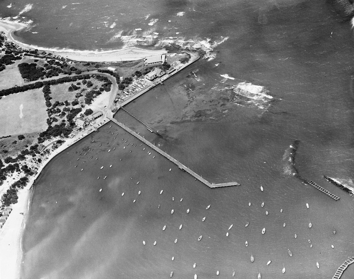 Aerial view of Half Moon Bay, Black Rock (1940–50)