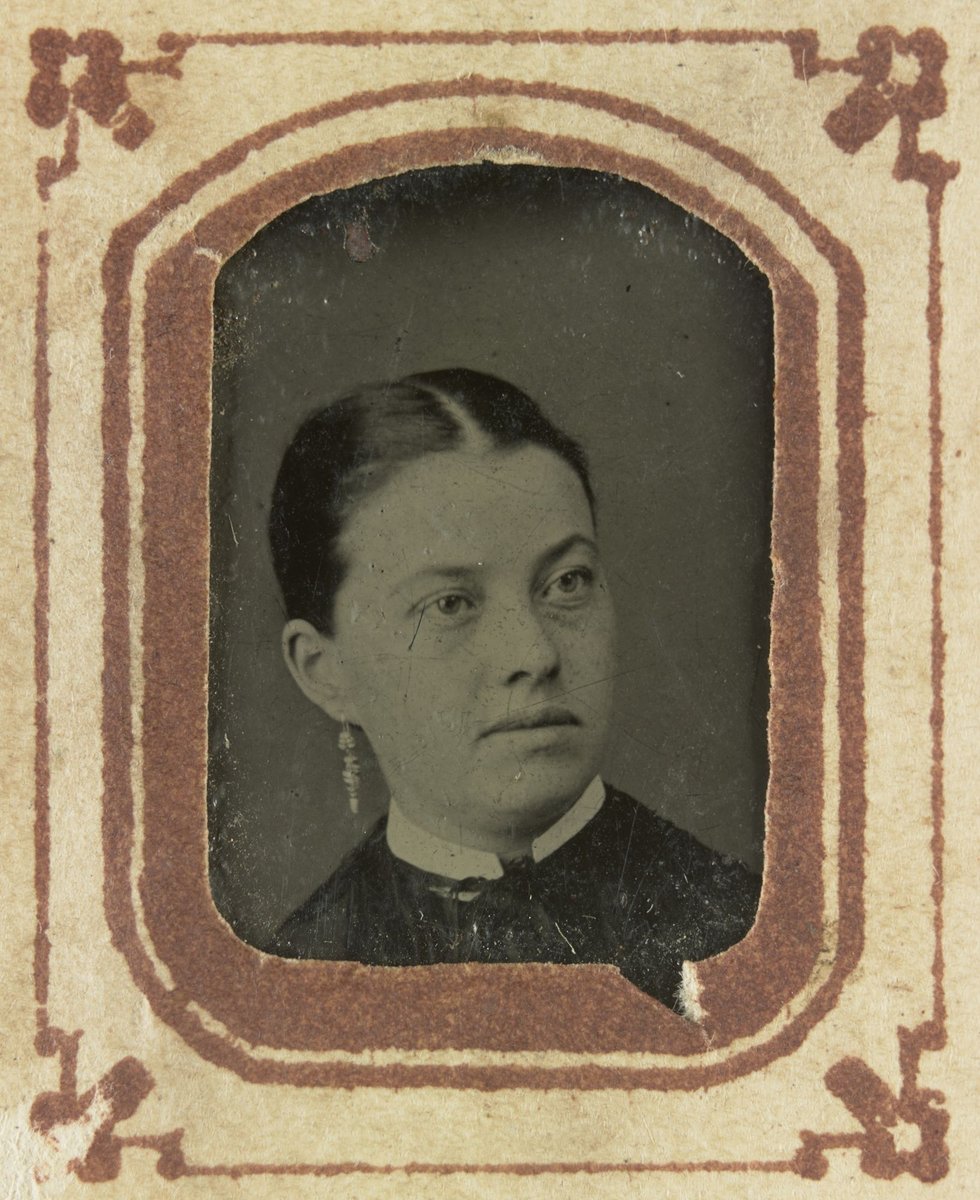 Members of the William Hall Jnr. family of Williamstown (1880–90)