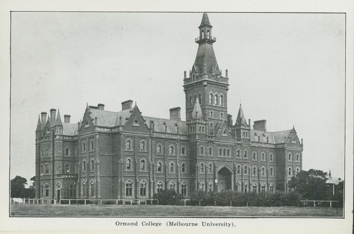 "Folding souvenir of Melbourne, 17 artistic, up-to-date views of public buildings (series no. 4)" (1920s)